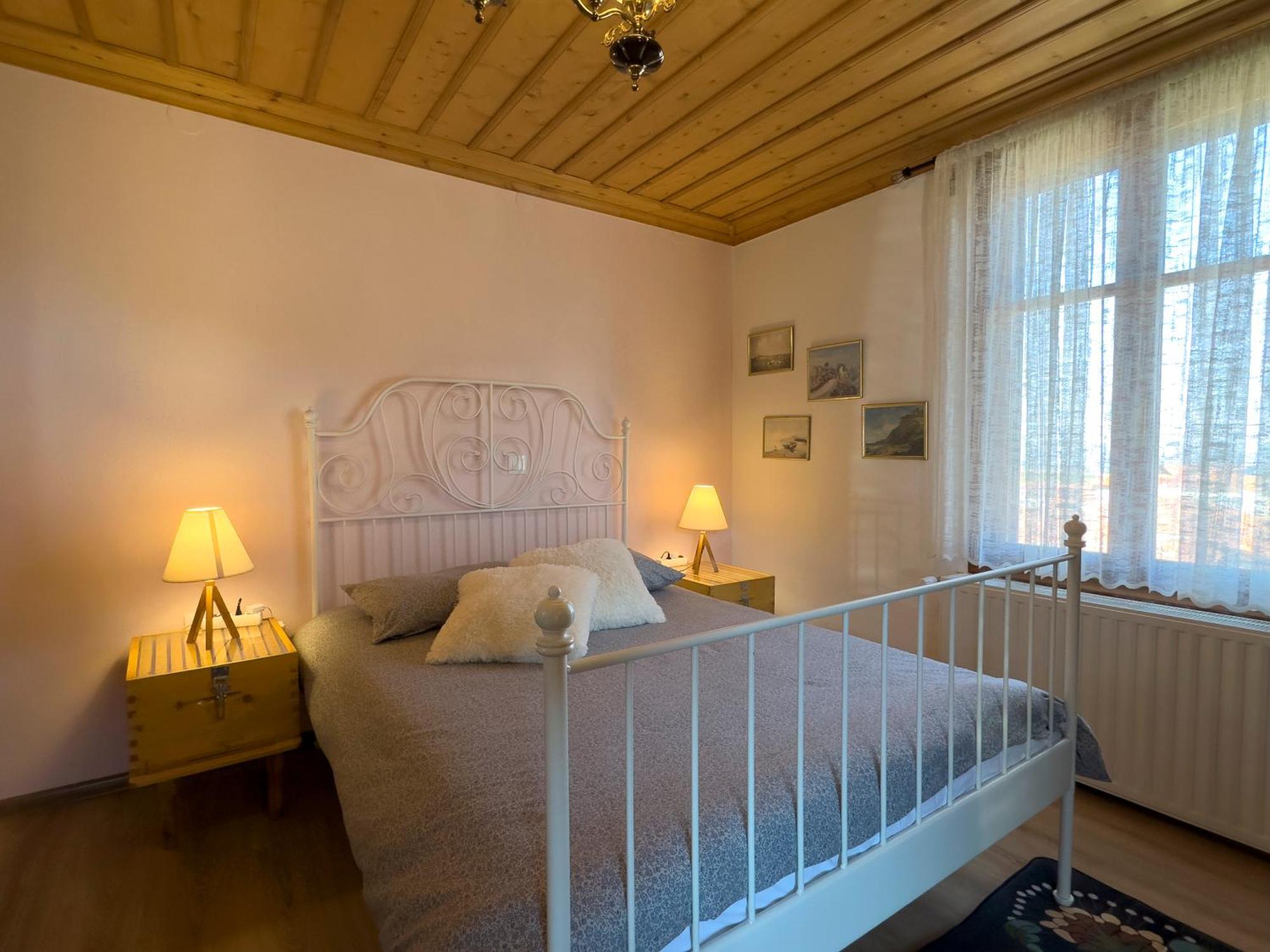 Renovated Old Manor House With Yard Villa Arnaia Exterior photo